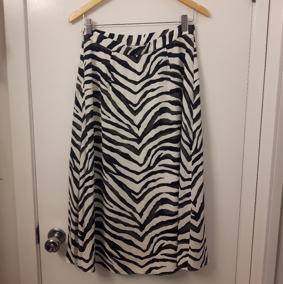 Banana Republic Zebra Print Pleated Midi Skirt Size 6 - Picture 2 of 8